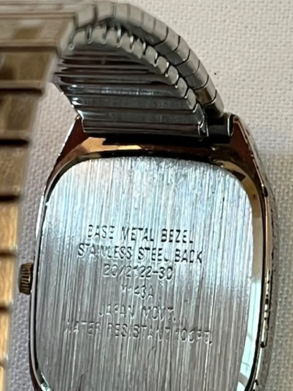 ARMITRON | Silver-tone Steel Stretch Band Men's Watch-NEW Battery